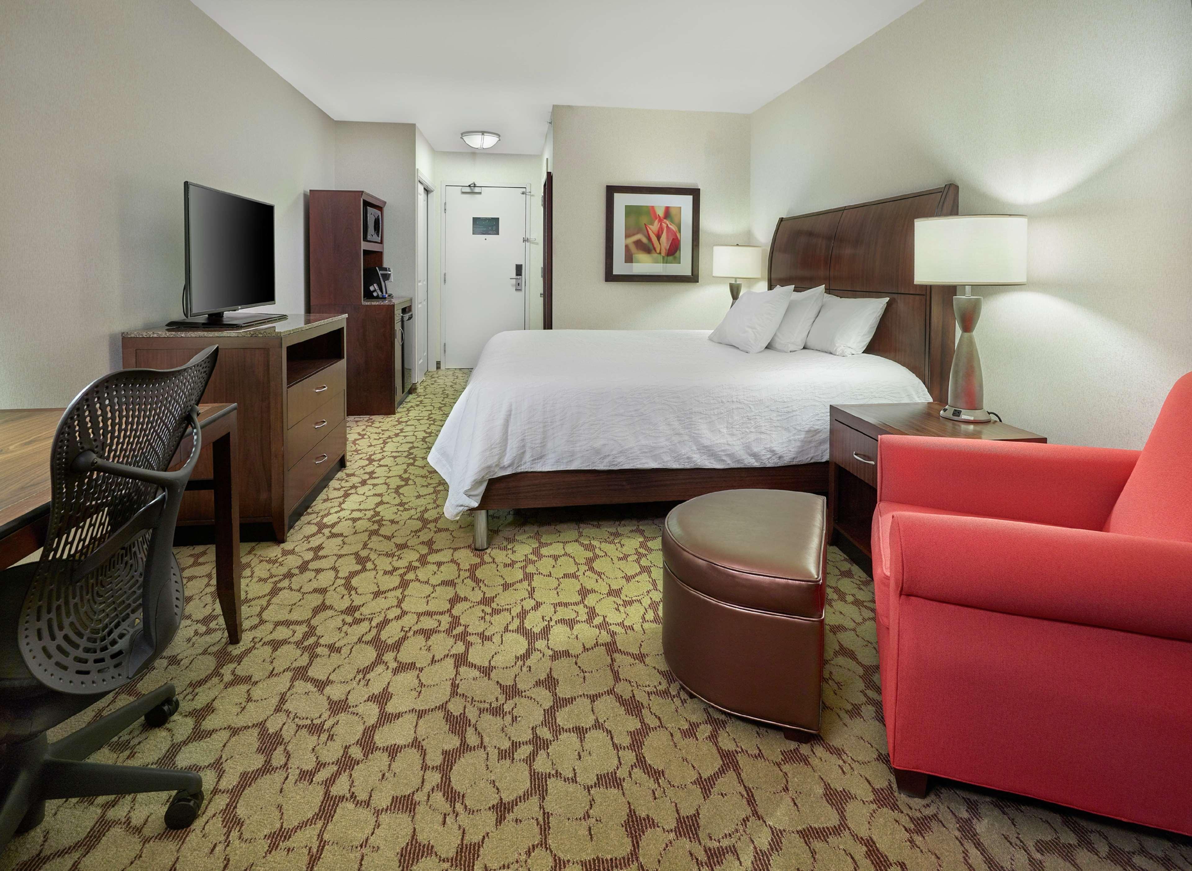 Hilton Garden Inn West Edmonton Bagian luar foto