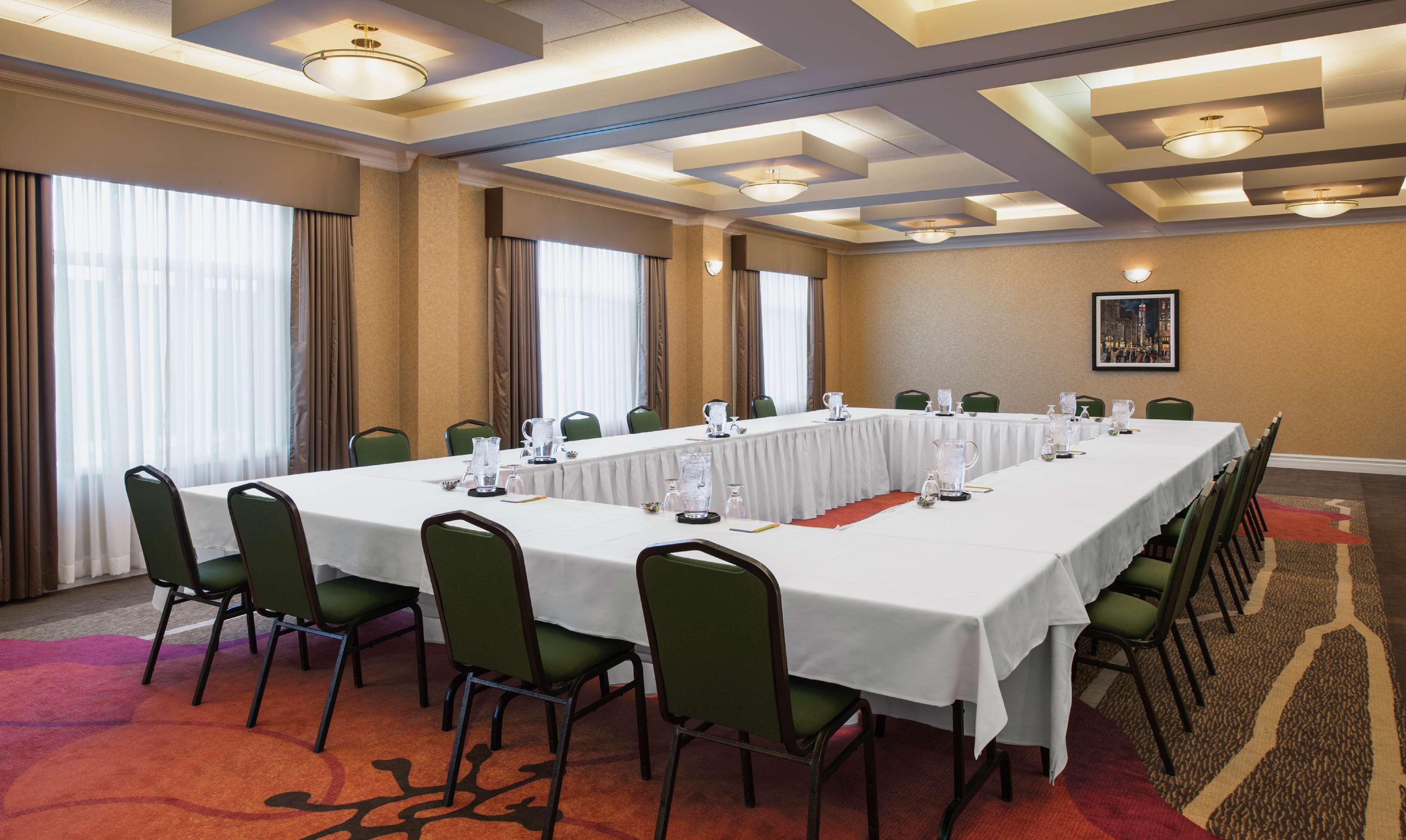 Hilton Garden Inn West Edmonton Bagian luar foto