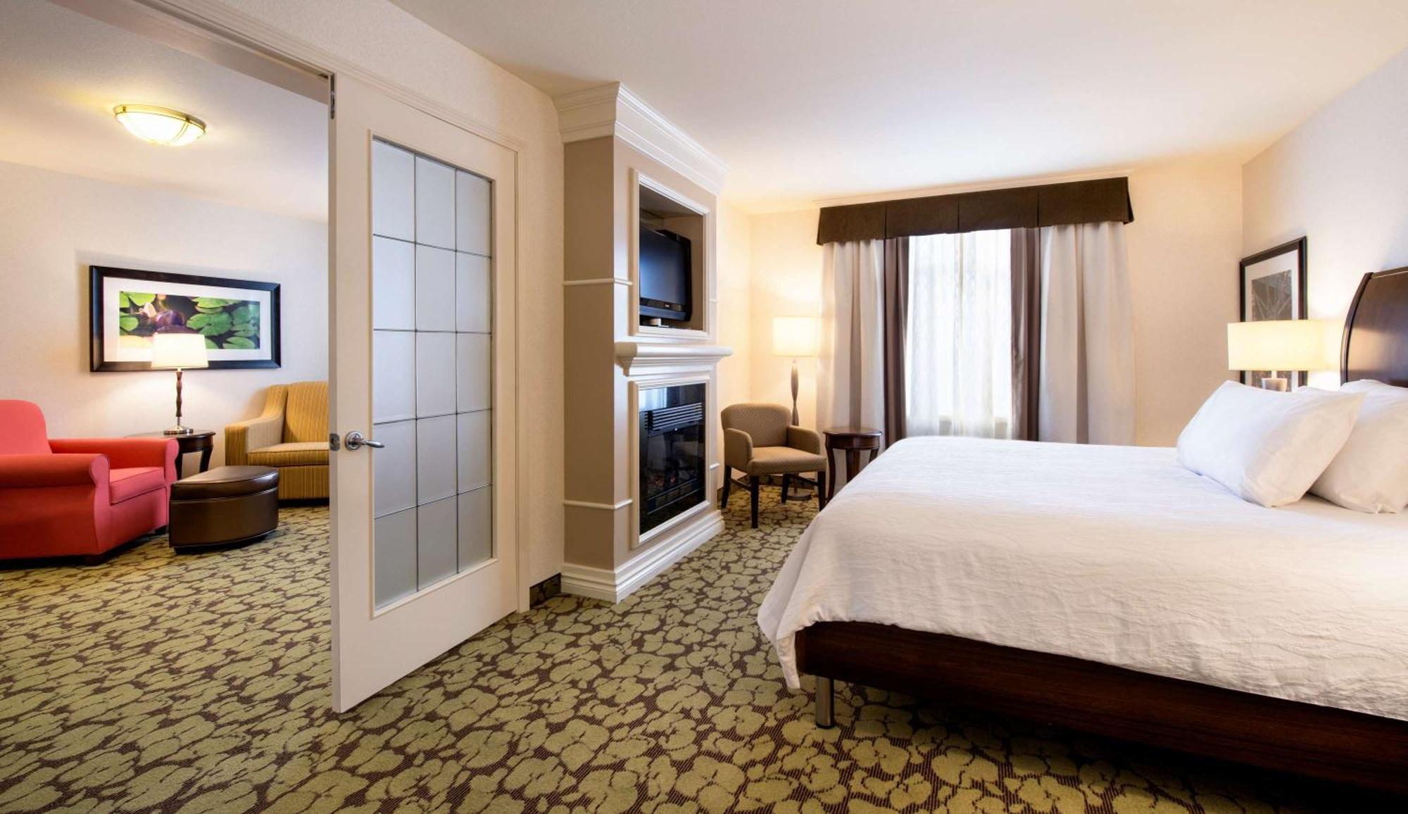 Hilton Garden Inn West Edmonton Bagian luar foto