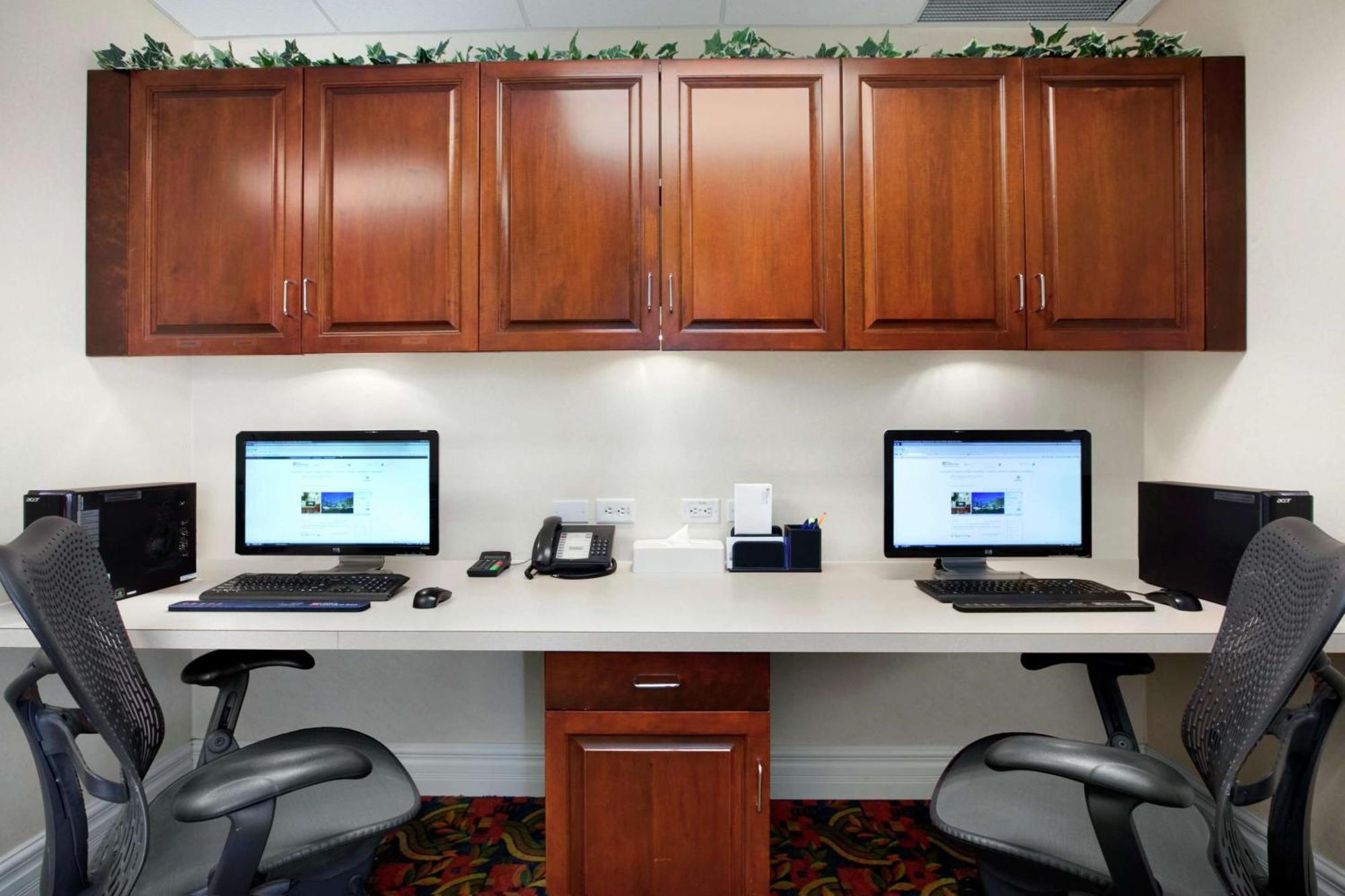 Hilton Garden Inn West Edmonton Bagian luar foto