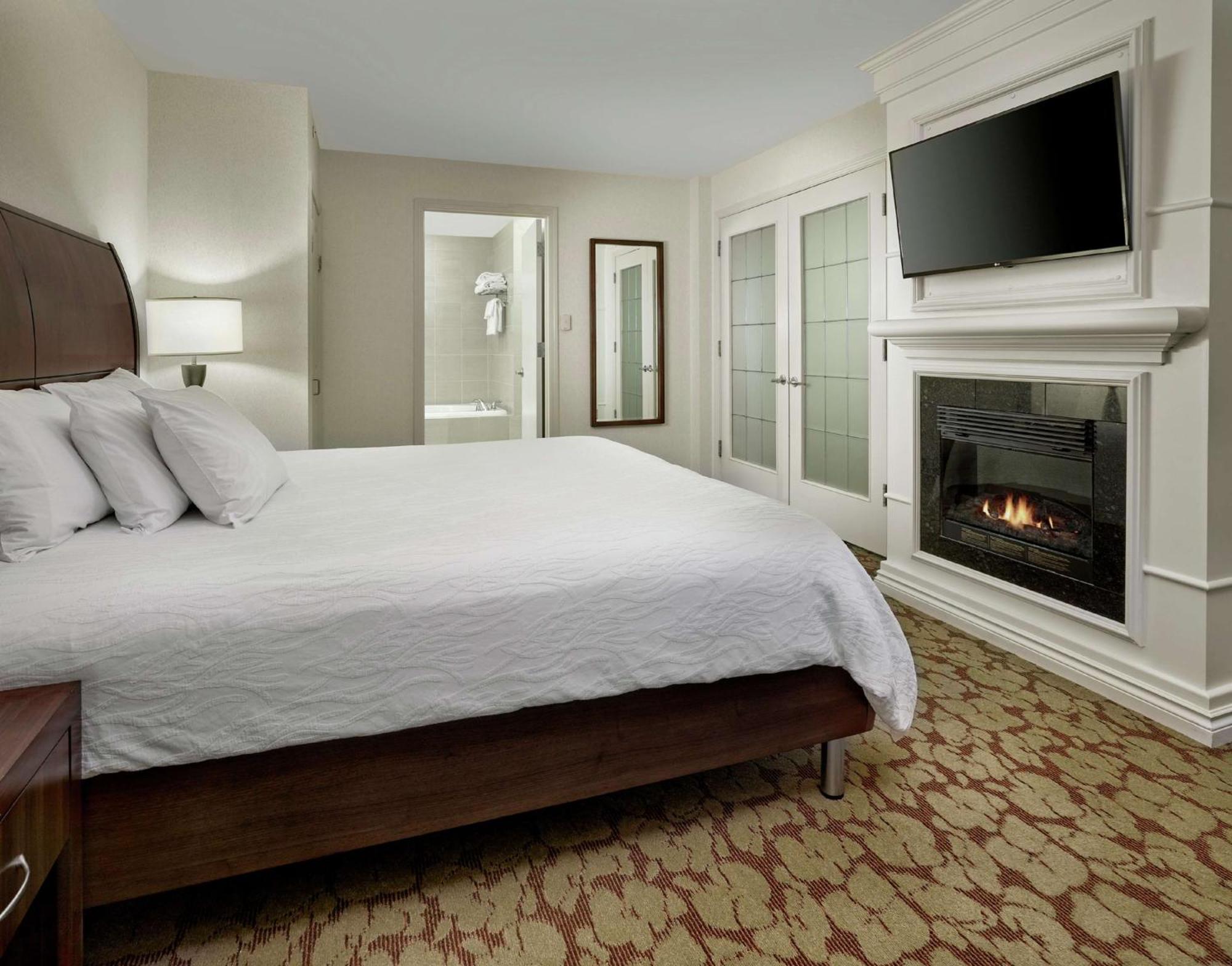 Hilton Garden Inn West Edmonton Bagian luar foto
