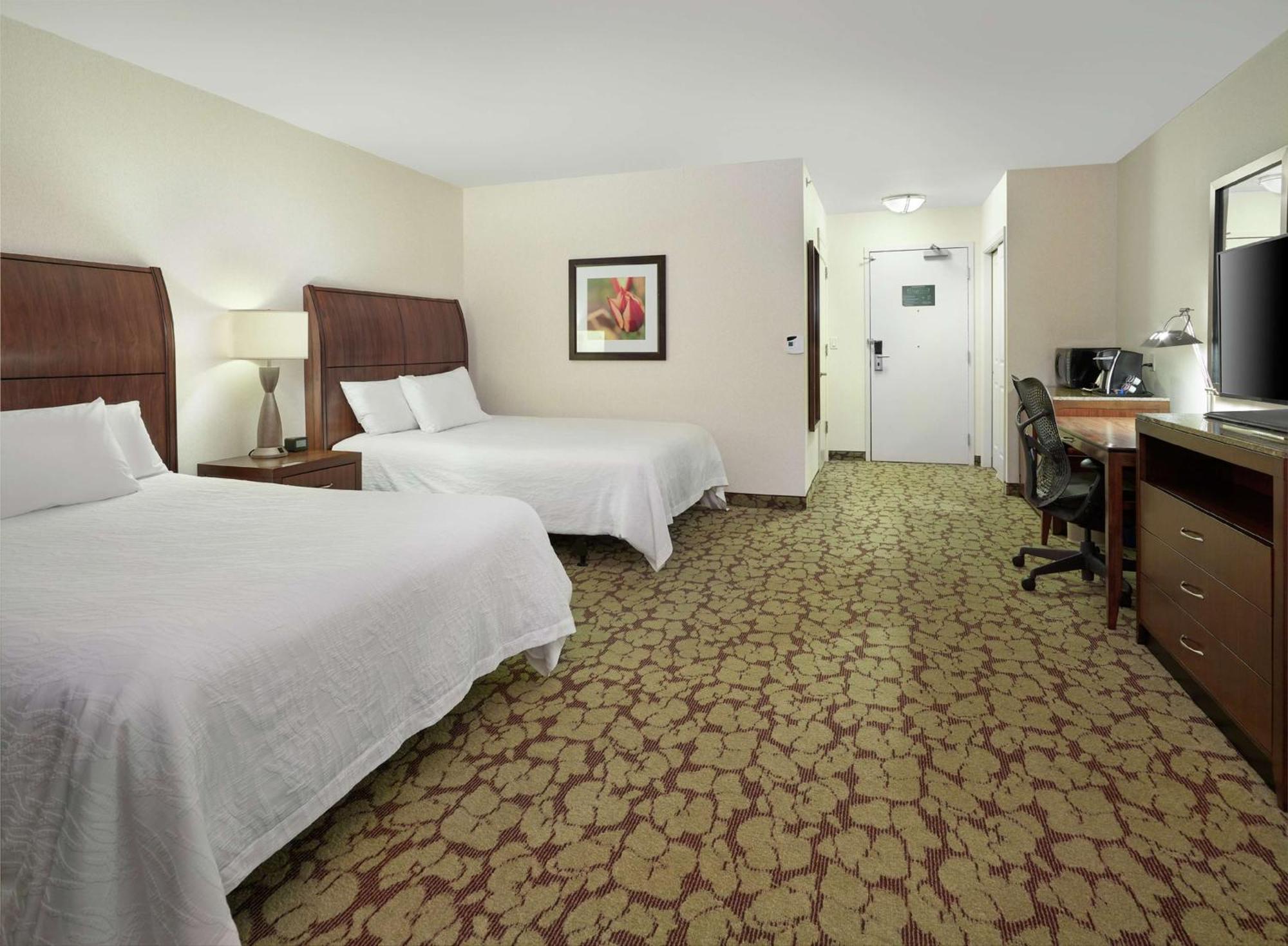 Hilton Garden Inn West Edmonton Bagian luar foto
