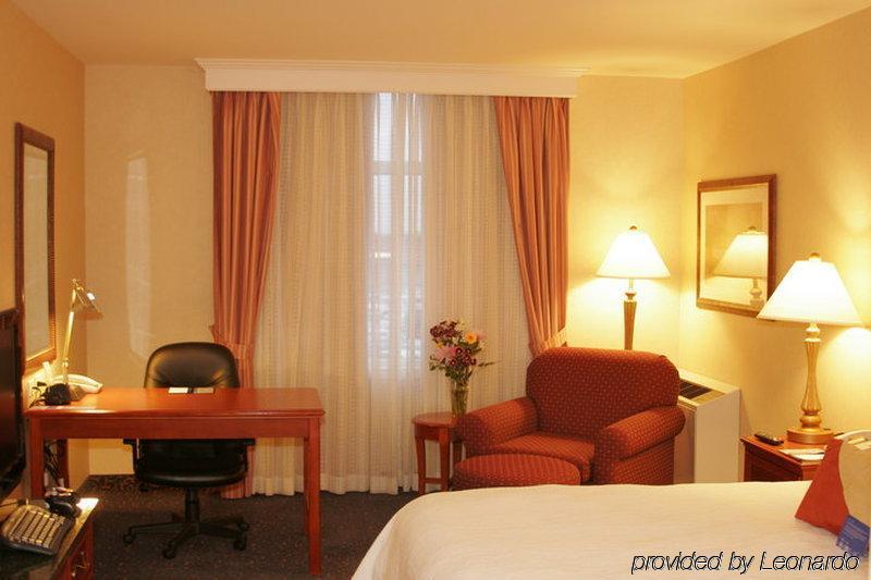 Hilton Garden Inn West Edmonton Ruang foto
