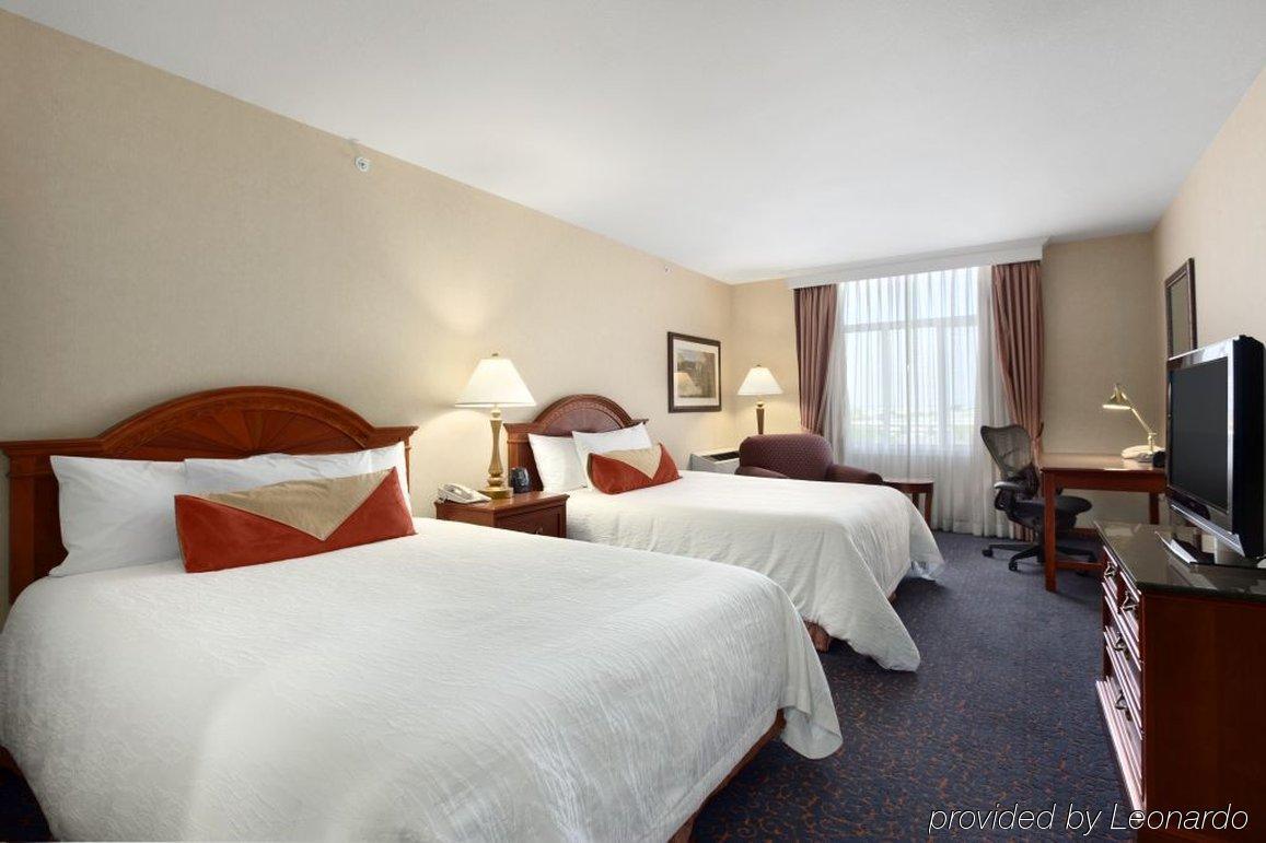 Hilton Garden Inn West Edmonton Ruang foto
