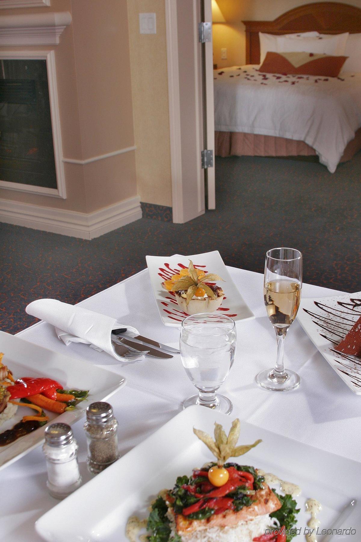 Hilton Garden Inn West Edmonton Restoran foto
