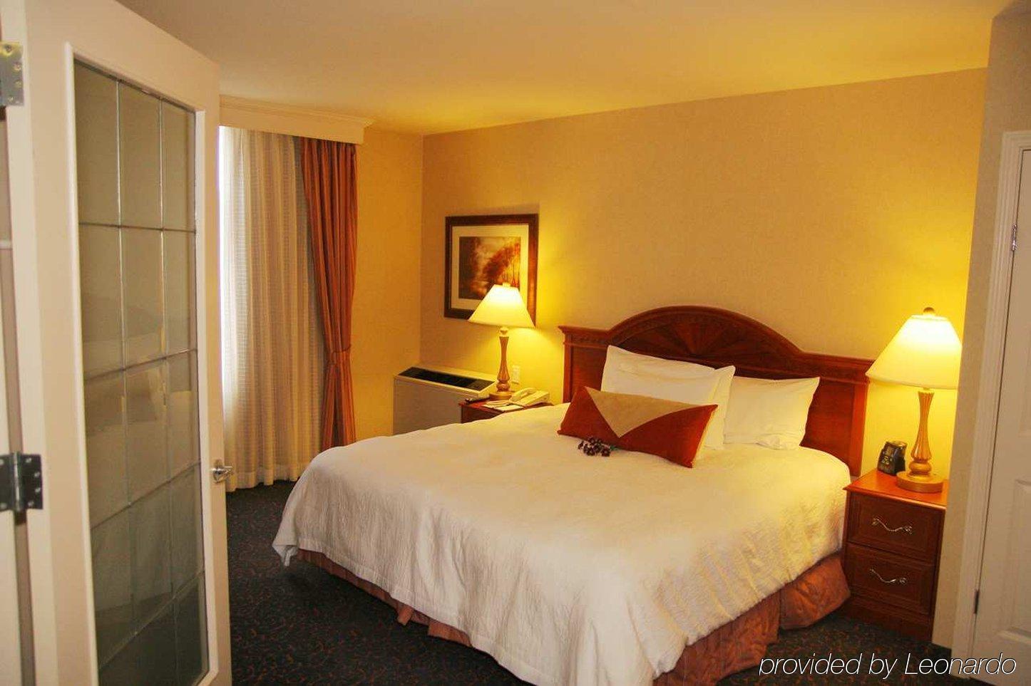 Hilton Garden Inn West Edmonton Ruang foto