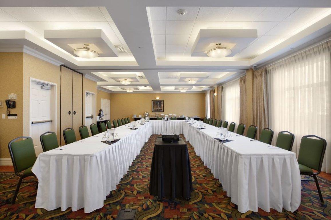 Hilton Garden Inn West Edmonton Bagian luar foto